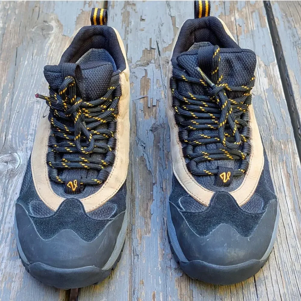 Vasque VST Mens Size 9 Suede Low Top Hiking Trail Shoes Gorpcore Sneakers